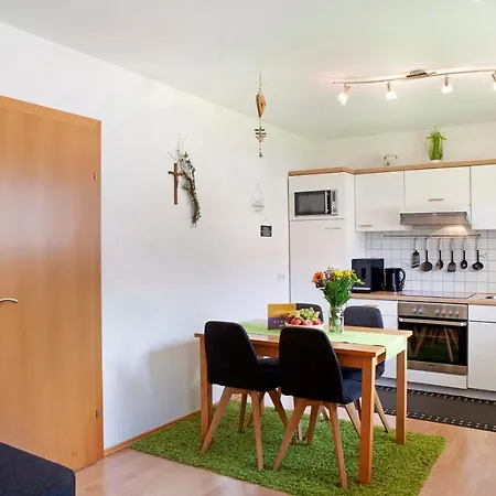 Haus Roland Appartamento *